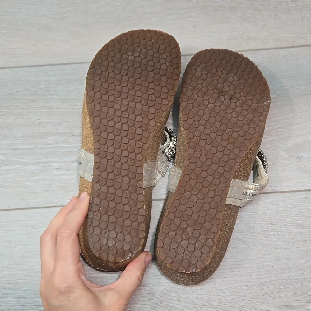 Mephisto Women Crysta Loop Toe l Beads Wedge Sandals shoes sz 39/9